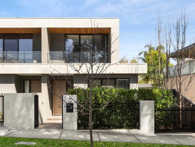 Townhouse for rent in Glen Iris, Melbourne