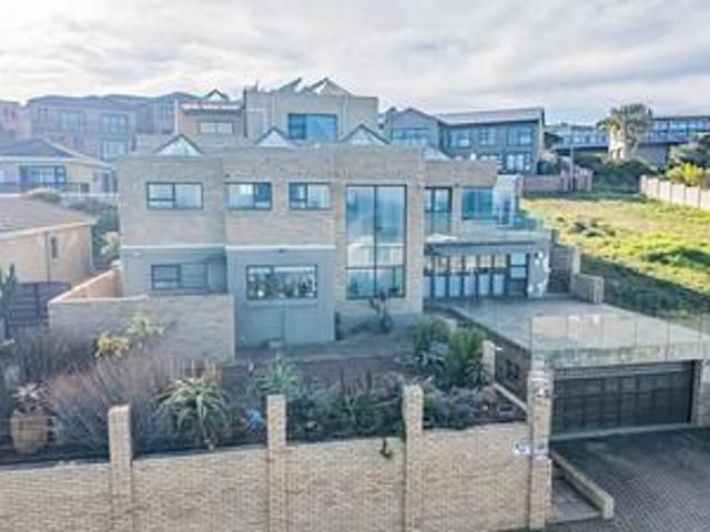 House for sale in Groot Brak Rivier, Western Cape