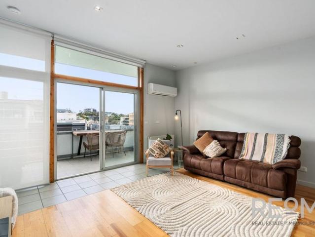 Apartment for rent in St Kilda, Melbourne