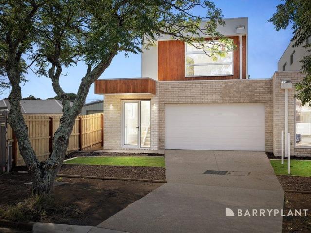 Townhouse for sale in Camerons Creek, Victoria