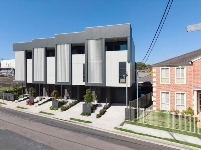 Townhouse for sale in Ambergate, New South Wales