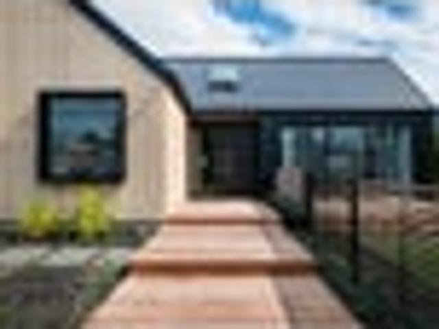 House for sale in Chaslands, Canterbury