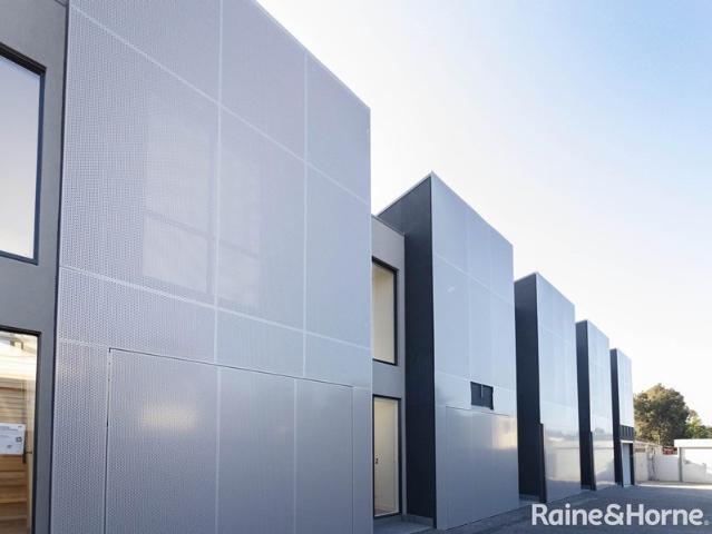 Townhouse for rent in Camerons Creek, Victoria