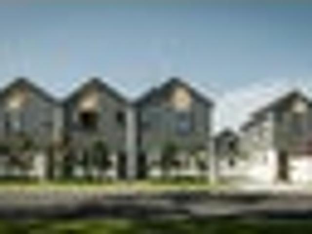 Townhouse for sale in Chaslands, Canterbury