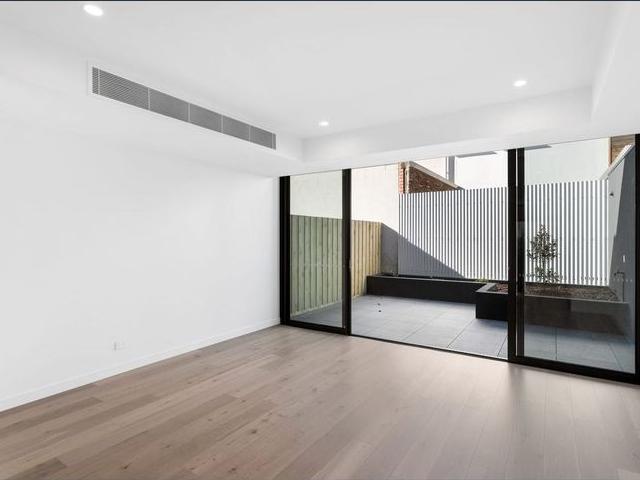 Townhouse for rent in Camerons Creek, Victoria