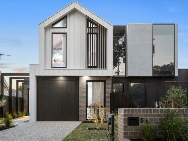 Townhouse for sale in Camerons Creek, Victoria