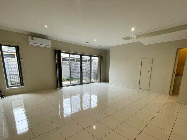 Townhouse for rent in Camerons Creek, Victoria