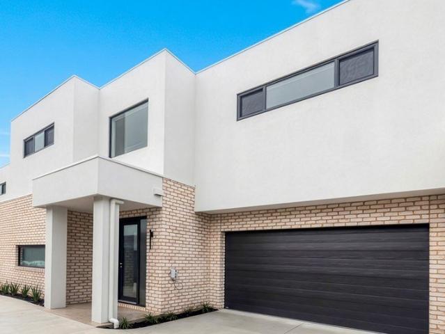 Townhouse for rent in Camerons Creek, Victoria