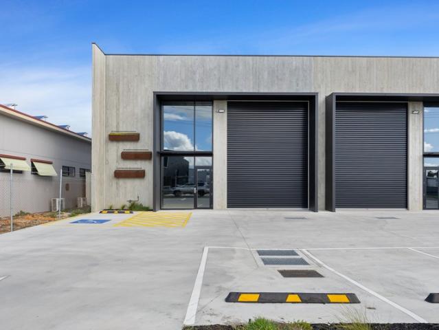 Warehouse for rent in Wendouree, Ballarat
