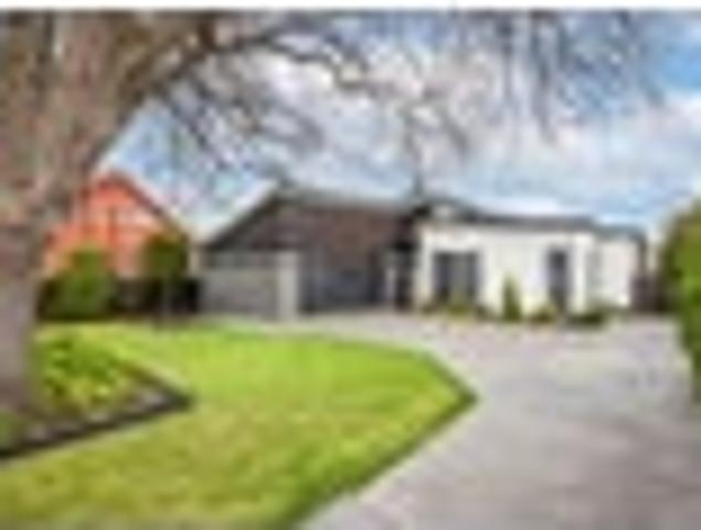 House for sale in Chaslands, Canterbury