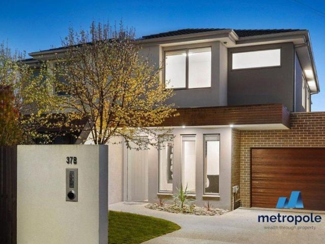 Townhouse for rent in Bentleigh East, Melbourne