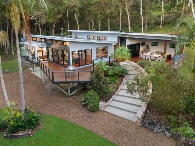 House for sale in Sunshine Coast, Coolum