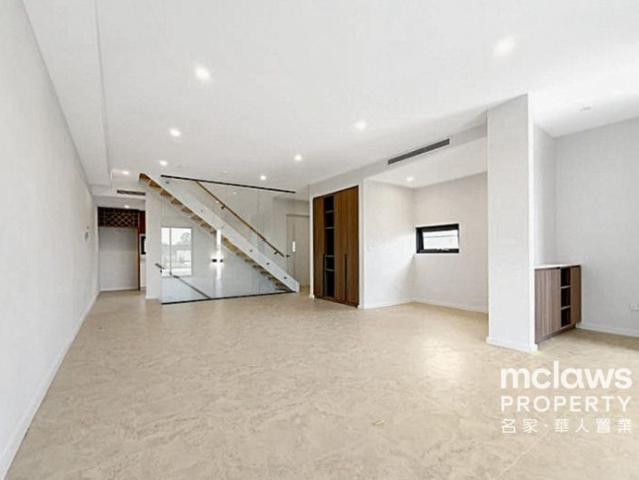 Townhouse for rent in Sutherland, New South Wales