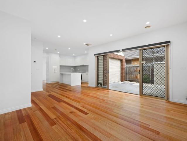 Townhouse for rent in Lalor, Melbourne