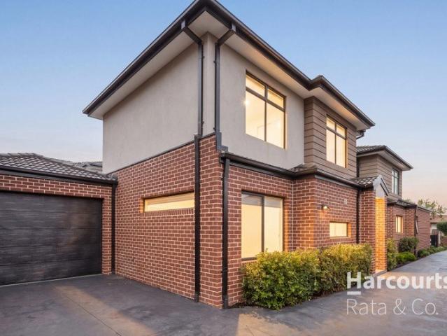 Townhouse for sale in Camerons Creek, Victoria