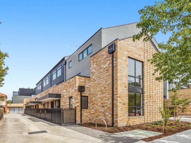 Townhouse for sale in Camerons Creek, Victoria
