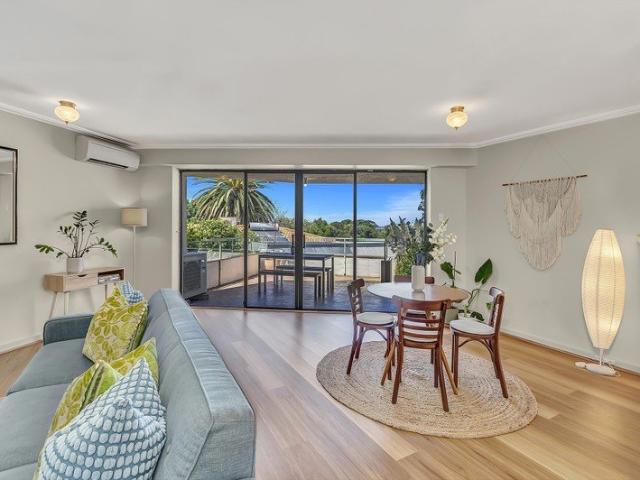Townhouse for rent in South Perth, City of South Perth