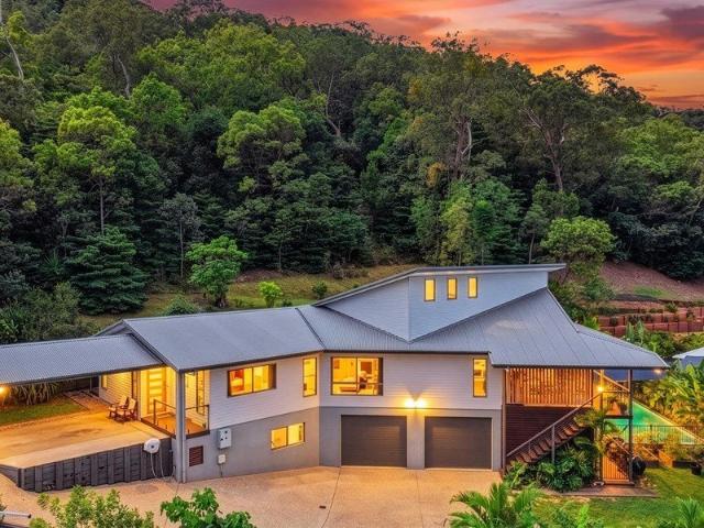 House for sale in Kewarra Beach, Queensland