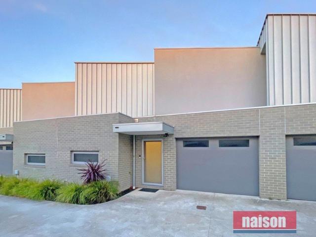 Townhouse for rent in Reservoir, Melbourne