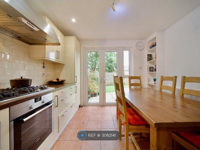 House for rent in London Borough of Islington, Greater London