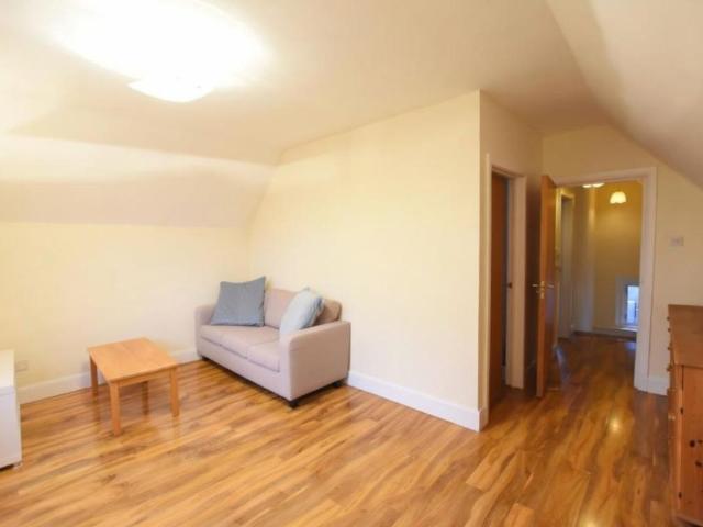 Apartment for rent in Crouch End, Isle Of Man