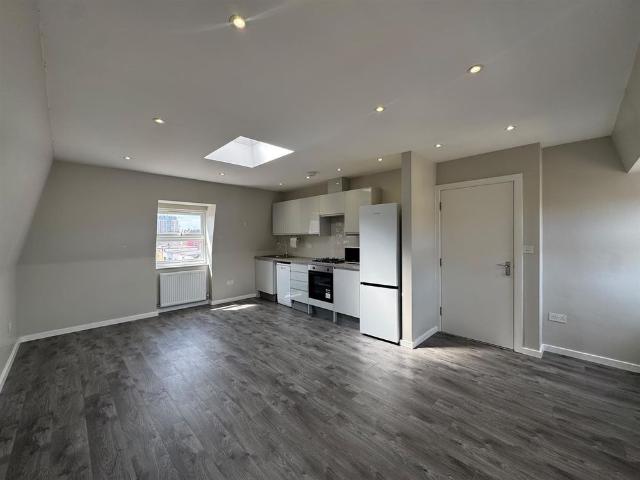 Apartment for rent in Shacklewell, Greater London