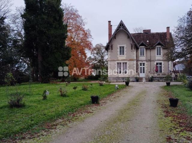 Villa vente à Saint-Amand-Montrond, Arcomps