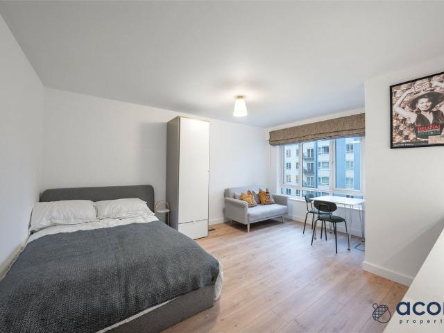 Studio for rent in Colindale, Greater London