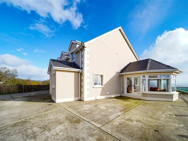 Detached House for sale in Bruckless, Donegal