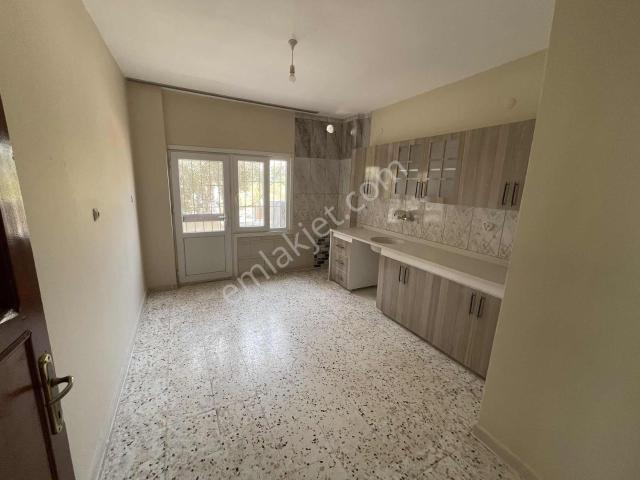 Yenişehir, Mersin içerisinde kiralık mülk