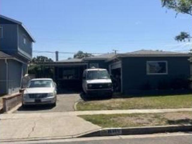 House for sale in Hawthorne