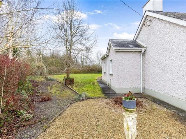 Terraced House for sale in Navan, North Tipperary