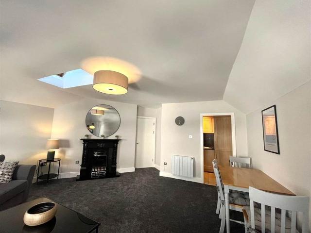Apartment to rent in Bluebell, North Tipperary