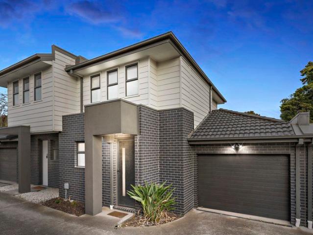 Townhouse for sale in Camerons Creek, Victoria