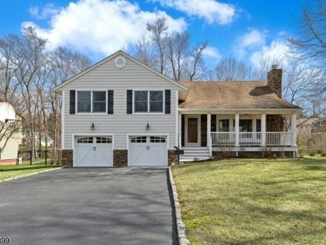 House for sale in Berkeley Heights, New Jersey