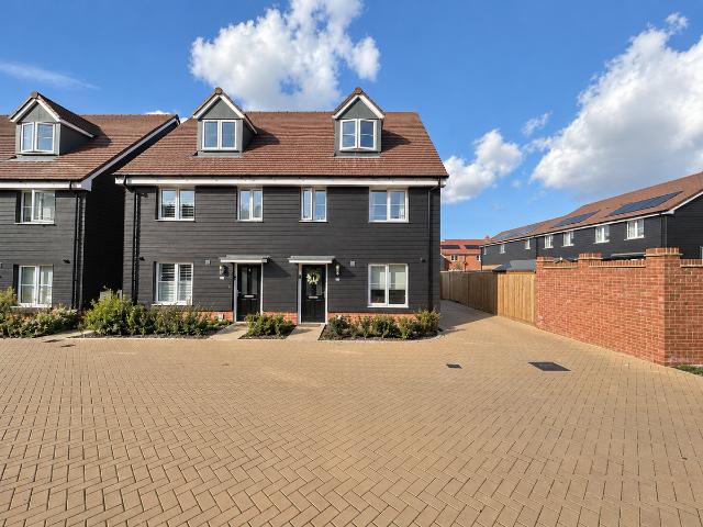 Apartment for rent in Sarisbury, Fareham