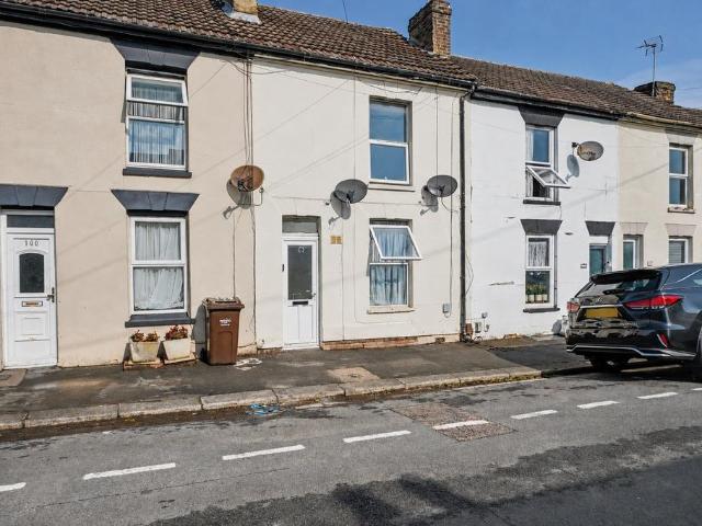 Apartment for rent in Brompton, Gillingham