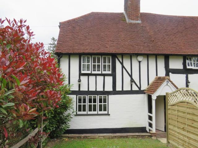 Apartment for rent in West Hoathly, Perryfields