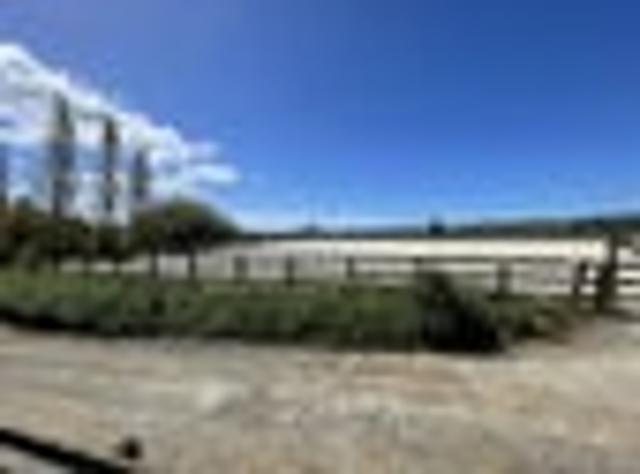 Apartment for rent in Awhitu