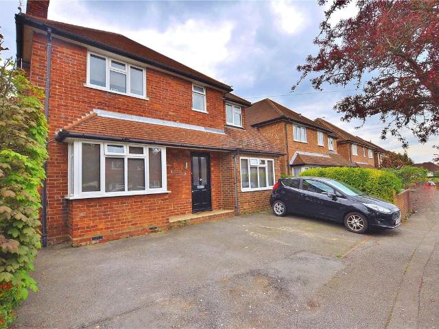 Room for rent in Westborough, Surrey