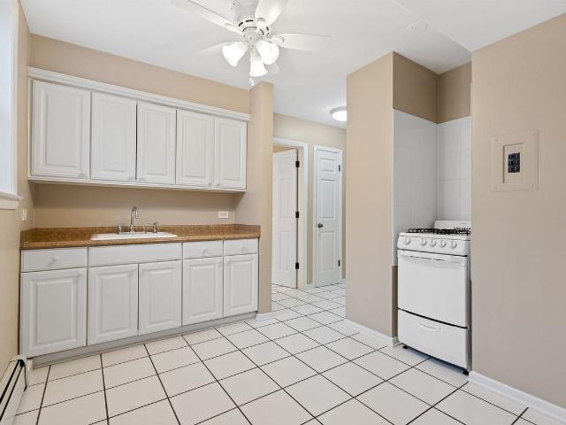 Apartment for rent in Villa Park, Illinois