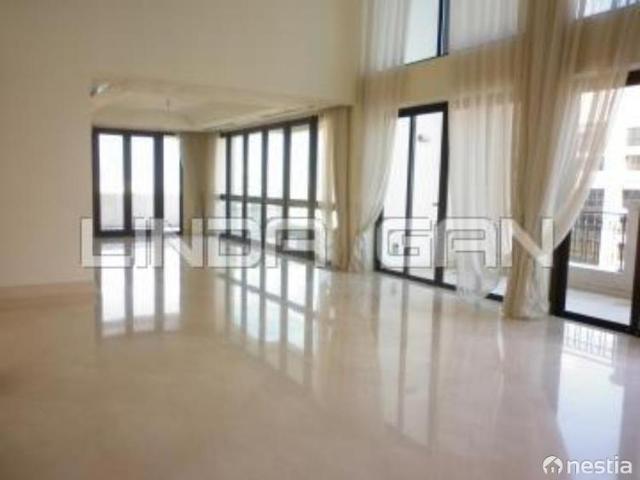 Apartment for sale in Newton