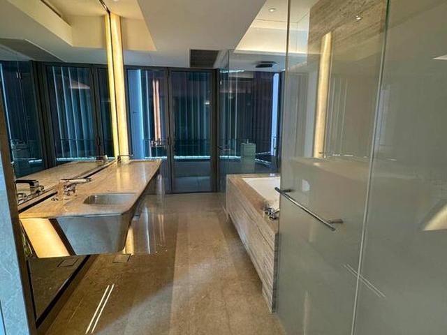 Condominium for rent in Newton