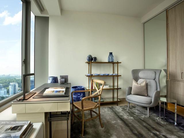 Condominium for rent in Newton