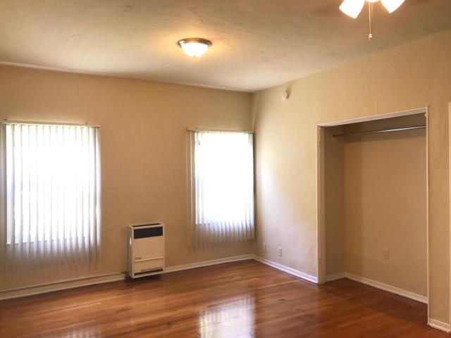 Apartment for rent in Canoga Park, California