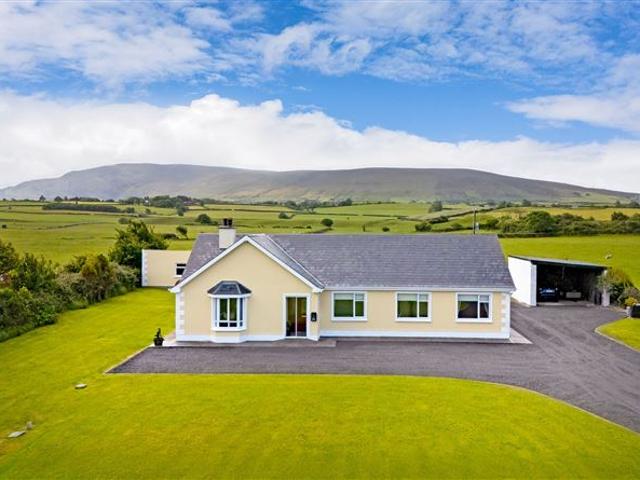 Farm for sale in Templeboy