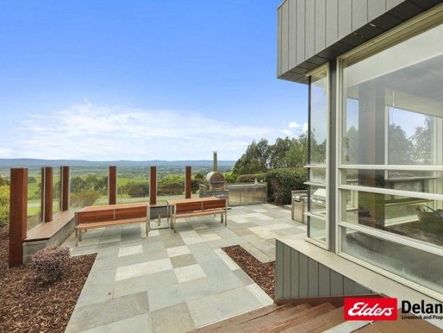 Cottage for sale in Tetoora Road