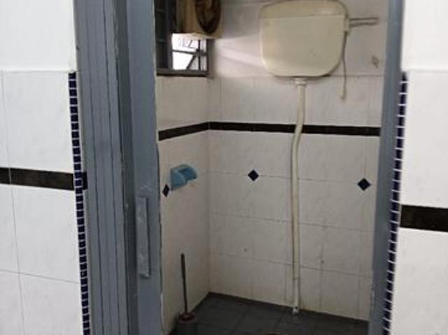 Terraced House for sale in Malaka