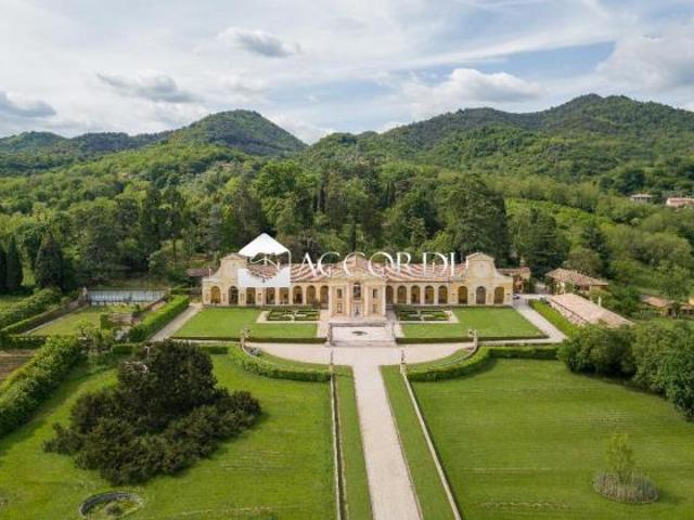Terreno in vendita a Maser, Veneto