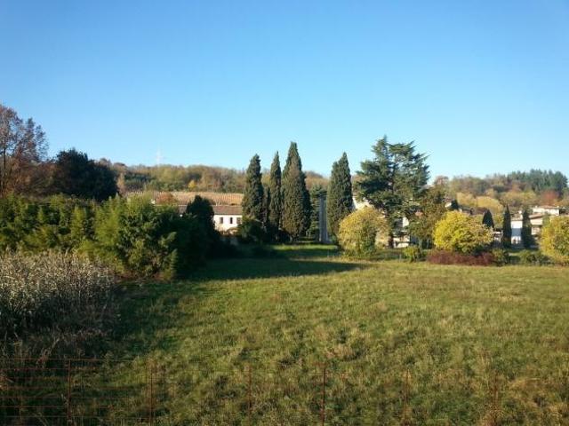 Terreno in vendita a Volpago Del Montello, Veneto